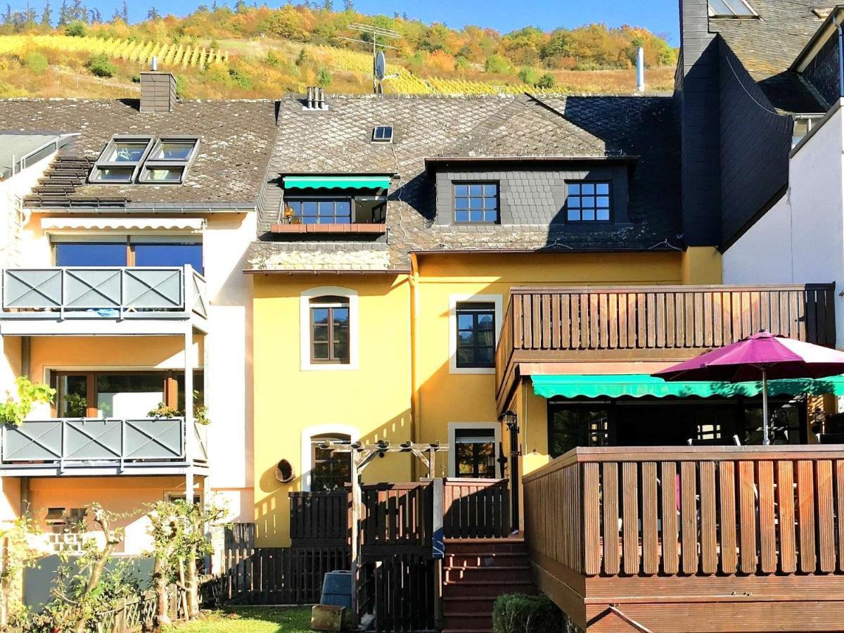 Am Moselradweg * Zell an der Mosel